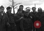 Immagine di Allied i prigionieri di guerra Wetzlar Germania, 1945, secondo 30 filmato di repertorio 65675044758