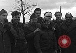 Immagine di Allied i prigionieri di guerra Wetzlar Germania, 1945, secondo 31 filmato di repertorio 65675044758