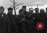 Immagine di Allied i prigionieri di guerra Wetzlar Germania, 1945, secondo 34 filmato di repertorio 65675044758