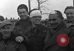 Immagine di Allied i prigionieri di guerra Wetzlar Germania, 1945, secondo 35 filmato di repertorio 65675044758