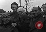Immagine di Allied i prigionieri di guerra Wetzlar Germania, 1945, secondo 37 filmato di repertorio 65675044758