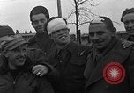 Immagine di Allied i prigionieri di guerra Wetzlar Germania, 1945, secondo 38 filmato di repertorio 65675044758