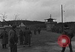 Immagine di Allied i prigionieri di guerra Wetzlar Germania, 1945, secondo 42 filmato di repertorio 65675044758