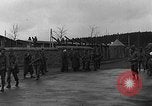 Immagine di Allied i prigionieri di guerra Wetzlar Germania, 1945, secondo 50 filmato di repertorio 65675044758