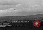 Immagine di Allied i prigionieri di guerra Wetzlar Germania, 1945, secondo 59 filmato di repertorio 65675044758