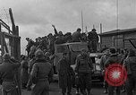 Immagine di Allied i prigionieri di guerra Wetzlar Germania, 1945, secondo 3 filmato di repertorio 65675044759