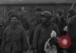Immagine di Allied i prigionieri di guerra Wetzlar Germania, 1945, secondo 29 filmato di repertorio 65675044759