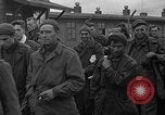 Immagine di Allied i prigionieri di guerra Wetzlar Germania, 1945, secondo 39 filmato di repertorio 65675044759