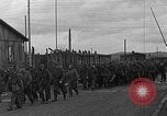 Immagine di Allied i prigionieri di guerra Wetzlar Germania, 1945, secondo 46 filmato di repertorio 65675044759