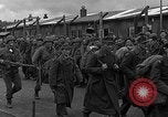 Immagine di Allied i prigionieri di guerra Wetzlar Germania, 1945, secondo 55 filmato di repertorio 65675044759