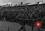 Immagine di Allied i prigionieri di guerra Wetzlar Germania, 1945, secondo 57 filmato di repertorio 65675044759