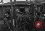 Immagine di Allied i prigionieri di guerra Wetzlar Germania, 1945, secondo 62 filmato di repertorio 65675044759