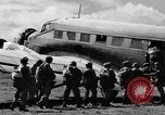 Image parachutistes français l'Indochine, 1950, de la seconde 11 séquences d'archives historiques vidéo 65675044770