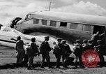 Image parachutistes français l'Indochine, 1950, de la seconde 13 séquences d'archives historiques vidéo 65675044770