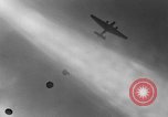 Image parachutistes français l'Indochine, 1950, de la seconde 33 séquences d'archives historiques vidéo 65675044770