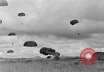 Image parachutistes français l'Indochine, 1950, de la seconde 39 séquences d'archives historiques vidéo 65675044770