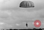 Immagine di I paracadutisti francesi Indocina, 1950, secondo 18 filmato di repertorio 65675044772