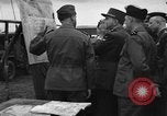 Standbild General Henri Navarre Korea, 1952, aus Sekunde 21 historischem Filmmaterial Videoclip 65675044779