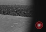 Standbild Douglas C-47 Skytrain Nadzab New Guinea, 1943, aus Sekunde 15 historischem Filmmaterial Videoclip 65675044787