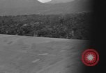 Standbild Douglas C-47 Skytrain Nadzab New Guinea, 1943, aus Sekunde 16 historischem Filmmaterial Videoclip 65675044787