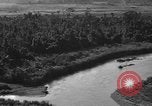 Standbild Douglas C-47 Skytrain Nadzab New Guinea, 1943, aus Sekunde 24 historischem Filmmaterial Videoclip 65675044787