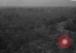 Standbild Douglas C-47 Skytrain Nadzab New Guinea, 1943, aus Sekunde 32 historischem Filmmaterial Videoclip 65675044787