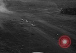 Standbild Douglas C-47 Skytrain Nadzab New Guinea, 1943, aus Sekunde 47 historischem Filmmaterial Videoclip 65675044787