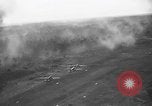 Standbild Douglas C-47 Skytrain Nadzab New Guinea, 1943, aus Sekunde 53 historischem Filmmaterial Videoclip 65675044787