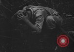 Standbild britischer Soldat Nadzab New Guinea, 1943, aus Sekunde 16 historischem Filmmaterial Videoclip 65675044789