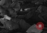 Immagine di Nadzab feriti Marilanin Nuova Guinea, 1943, secondo 28 filmato di repertorio 65675044792