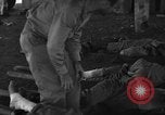 Immagine di Nadzab feriti Marilanin Nuova Guinea, 1943, secondo 41 filmato di repertorio 65675044792