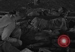 Immagine di Nadzab feriti Marilanin Nuova Guinea, 1943, secondo 44 filmato di repertorio 65675044792