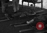 Immagine di Nadzab feriti Marilanin Nuova Guinea, 1943, secondo 58 filmato di repertorio 65675044792