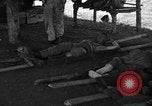 Immagine di Nadzab feriti Marilanin Nuova Guinea, 1943, secondo 61 filmato di repertorio 65675044792
