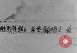 Standbild Explosionen Nordafrika, 1943, aus Sekunde 1 historischem Filmmaterial Videoclip 65675044801