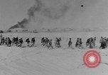 Standbild Explosionen Nordafrika, 1943, aus Sekunde 5 historischem Filmmaterial Videoclip 65675044801