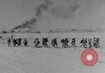 Standbild Explosionen Nordafrika, 1943, aus Sekunde 10 historischem Filmmaterial Videoclip 65675044801