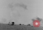Standbild Explosionen Nordafrika, 1943, aus Sekunde 43 historischem Filmmaterial Videoclip 65675044801