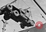 Standbild Lkw entladen Algier Algerien, 1943, aus Sekunde 1 historischem Filmmaterial Videoclip 65675044803