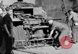 Standbild Lkw entladen Algier Algerien, 1943, aus Sekunde 25 historischem Filmmaterial Videoclip 65675044803