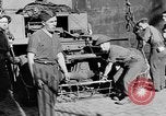Standbild Lkw entladen Algier Algerien, 1943, aus Sekunde 26 historischem Filmmaterial Videoclip 65675044803