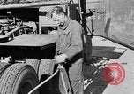 Standbild Lkw entladen Algier Algerien, 1943, aus Sekunde 28 historischem Filmmaterial Videoclip 65675044803