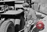 Standbild Lkw entladen Algier Algerien, 1943, aus Sekunde 29 historischem Filmmaterial Videoclip 65675044803