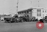 Standbild Lkw entladen Algier Algerien, 1943, aus Sekunde 35 historischem Filmmaterial Videoclip 65675044803