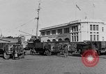 Standbild Lkw entladen Algier Algerien, 1943, aus Sekunde 42 historischem Filmmaterial Videoclip 65675044803