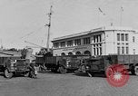 Standbild Lkw entladen Algier Algerien, 1943, aus Sekunde 43 historischem Filmmaterial Videoclip 65675044803