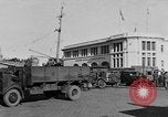 Standbild Lkw entladen Algier Algerien, 1943, aus Sekunde 47 historischem Filmmaterial Videoclip 65675044803