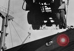 Standbild Lkw entladen Algier Algerien, 1943, aus Sekunde 60 historischem Filmmaterial Videoclip 65675044803
