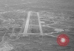 Standbild Osan-ni-Air Base K-55 Korea, 1953, aus Sekunde 3 historischem Filmmaterial Videoclip 65675044812