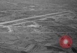 Standbild Osan-ni-Air Base K-55 Korea, 1953, aus Sekunde 17 historischem Filmmaterial Videoclip 65675044812